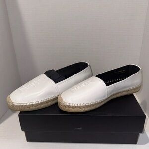 YSL new shoes never worn with box